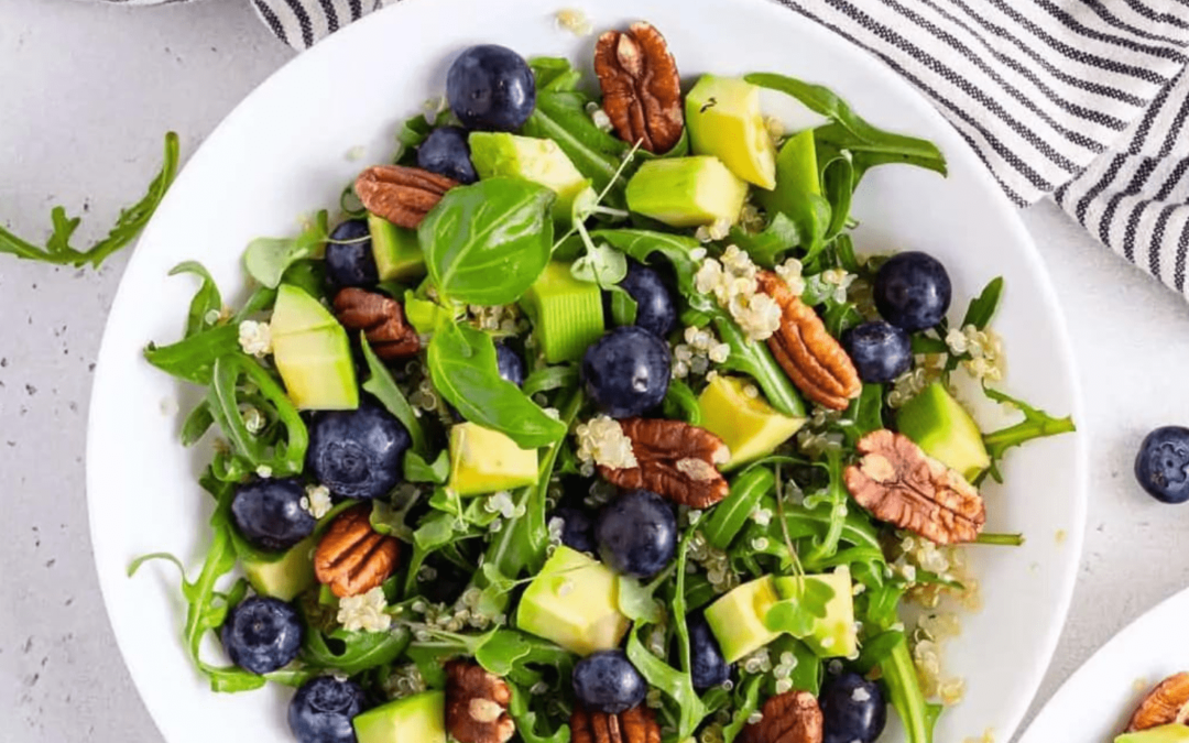 Ensalada de arándanos y quinoa